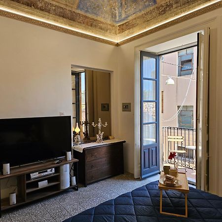 Grey House Apartments カターニア エクステリア 写真